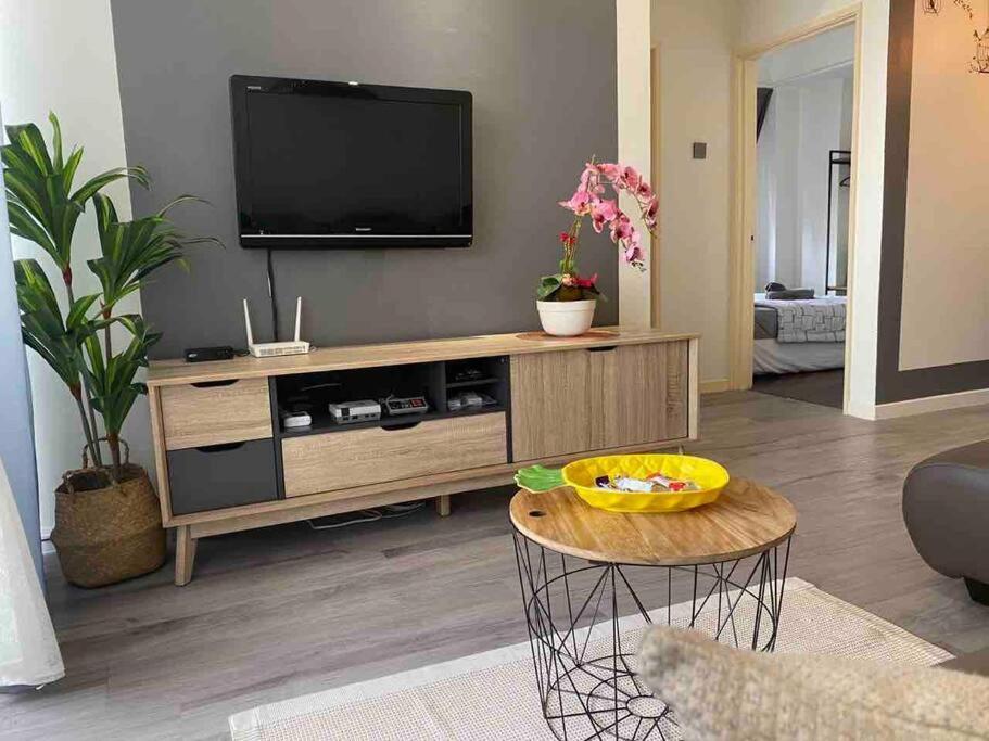 2 Bedroom Apartment Next To Historical Spots Малакка Экстерьер фото